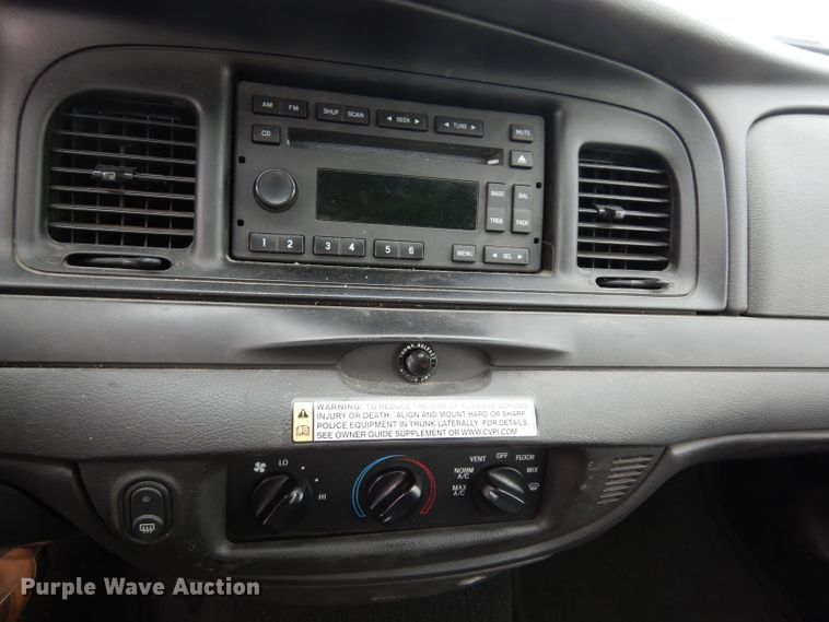 image for item DF4240 2008 Ford Crown Victoria Police Interceptor
