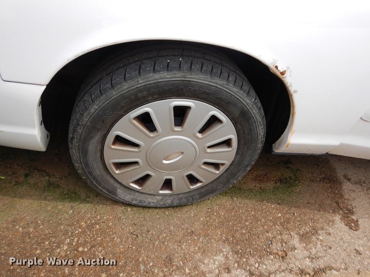 image for item DF4240 2008 Ford Crown Victoria Police Interceptor