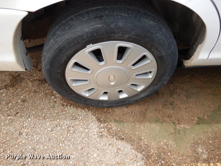 image for item DF4240 2008 Ford Crown Victoria Police Interceptor