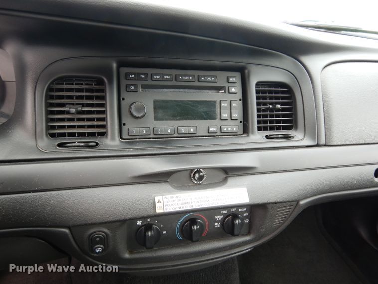 image for item DF4241 2009 Ford Crown Victoria Police Interceptor
