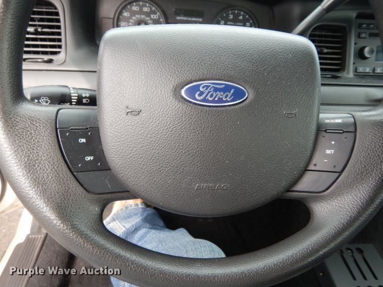 image for item DF4241 2009 Ford Crown Victoria Police Interceptor