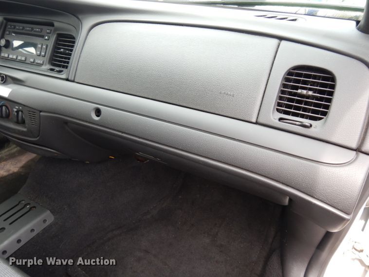 image for item DF4241 2009 Ford Crown Victoria Police Interceptor