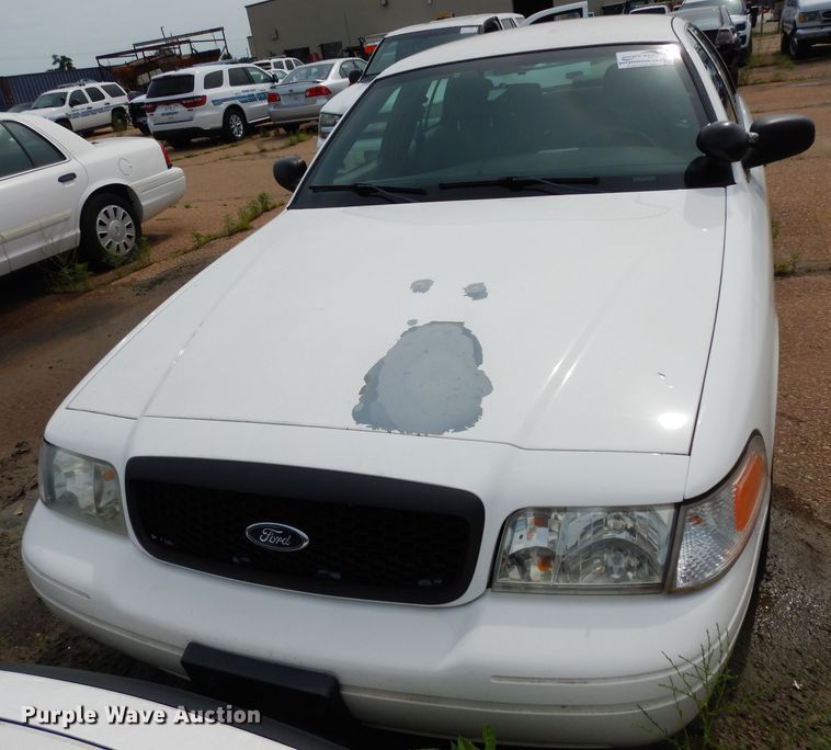 image for item DF4243 2010 Ford Crown Victoria Police Interceptor