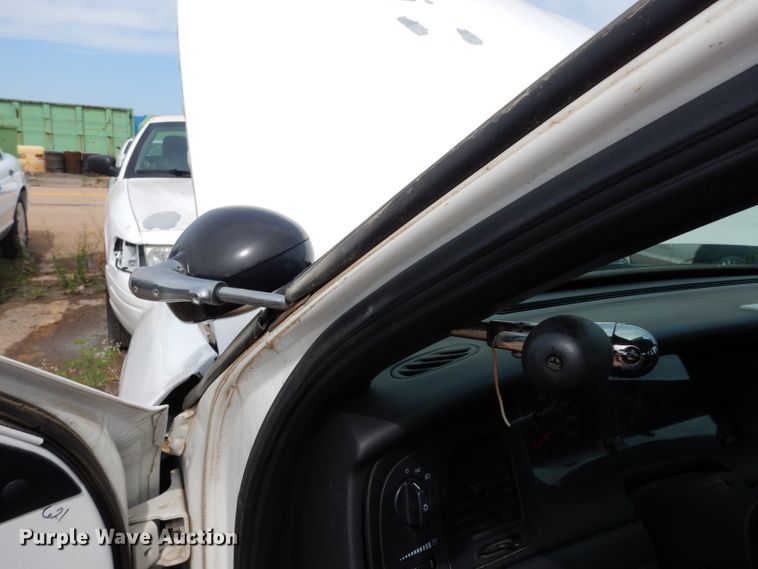 image for item DF4243 2010 Ford Crown Victoria Police Interceptor