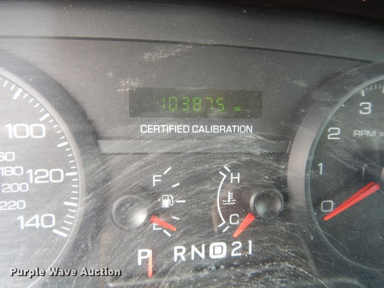 image for item DF4243 2010 Ford Crown Victoria Police Interceptor