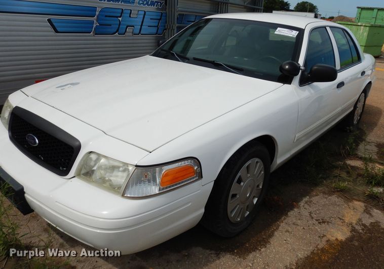 image for item DF4244 2010 Ford Crown Victoria Police Interceptor
