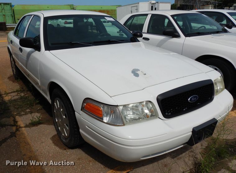 image for item DF4244 2010 Ford Crown Victoria Police Interceptor