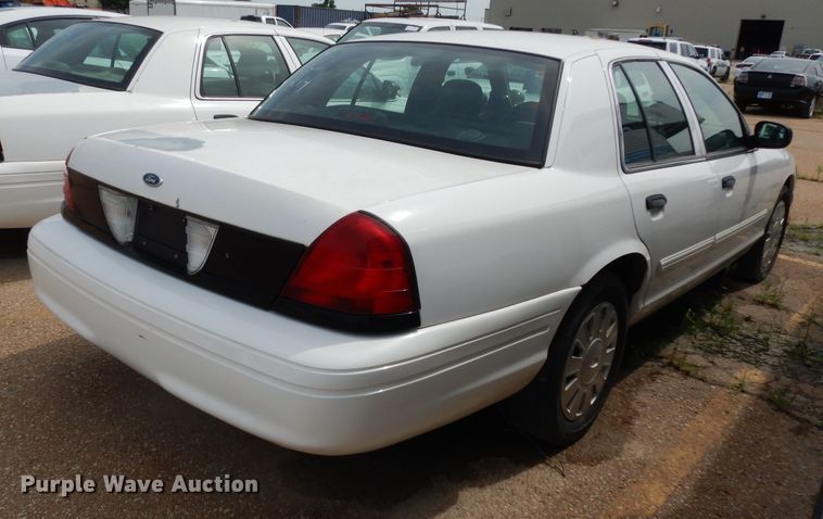 image for item DF4244 2010 Ford Crown Victoria Police Interceptor
