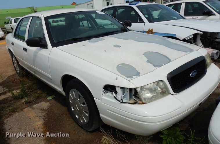 image for item DF4245 2006 Ford Crown Victoria Police Interceptor