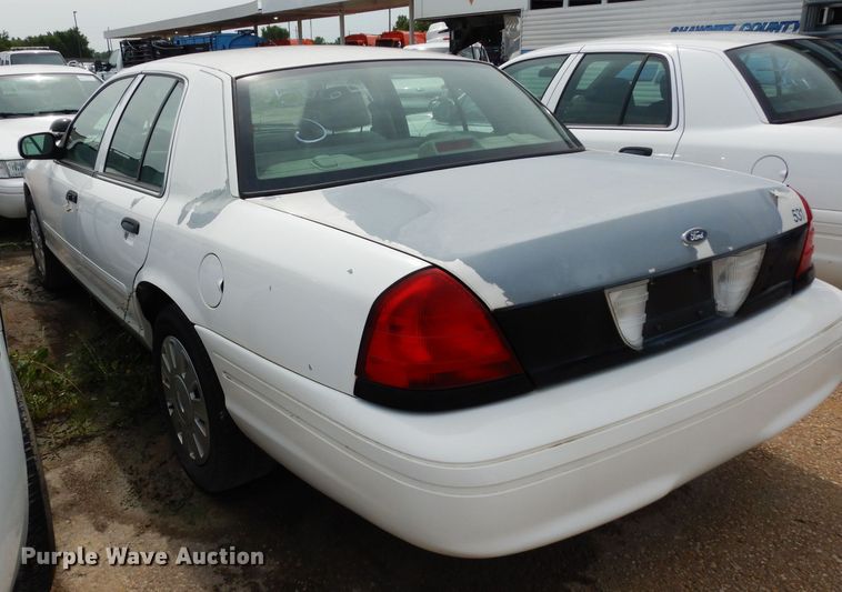 image for item DF4245 2006 Ford Crown Victoria Police Interceptor