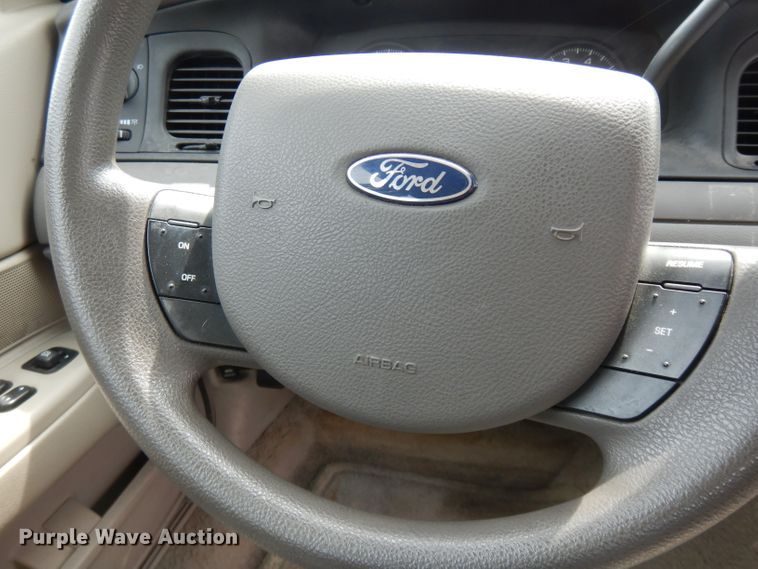 image for item DF4245 2006 Ford Crown Victoria Police Interceptor