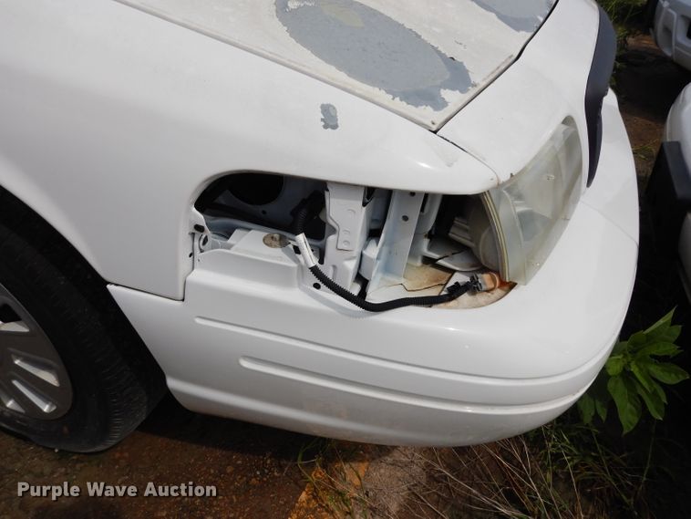 image for item DF4245 2006 Ford Crown Victoria Police Interceptor