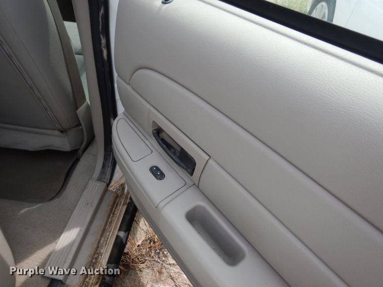 image for item DF4245 2006 Ford Crown Victoria Police Interceptor