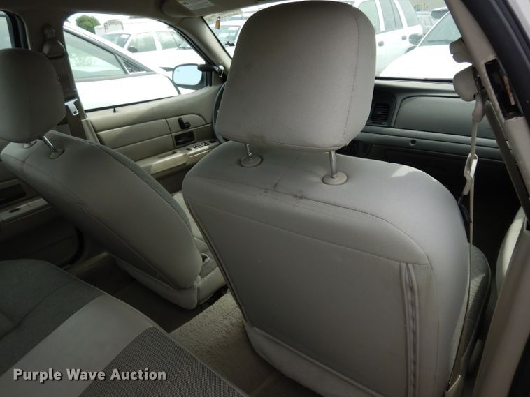 image for item DF4245 2006 Ford Crown Victoria Police Interceptor