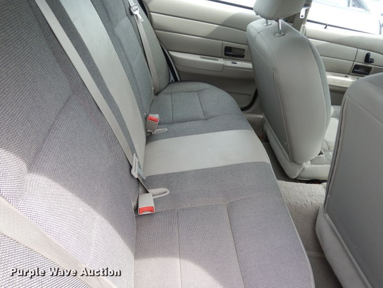 image for item DF4245 2006 Ford Crown Victoria Police Interceptor