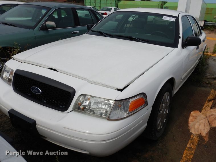 image for item DF4246 2010 Ford Crown Victoria Police Interceptor