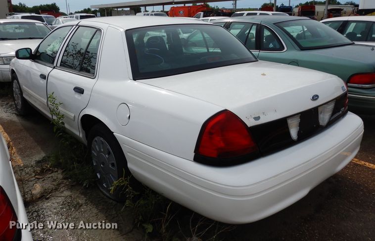 image for item DF4246 2010 Ford Crown Victoria Police Interceptor