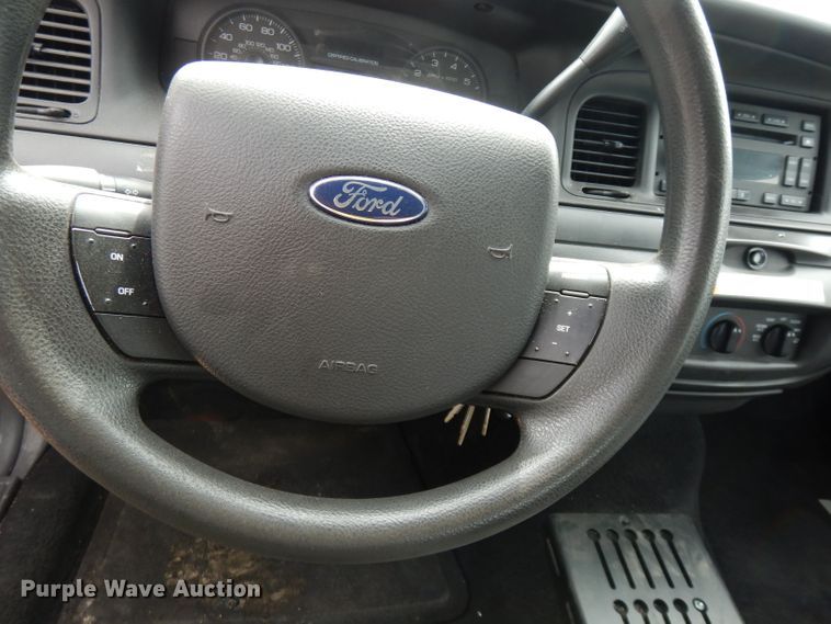 image for item DF4246 2010 Ford Crown Victoria Police Interceptor