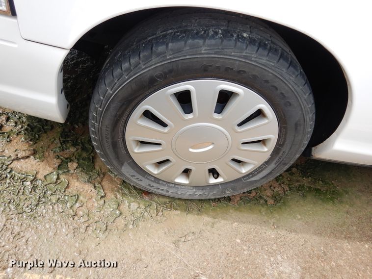 image for item DF4246 2010 Ford Crown Victoria Police Interceptor