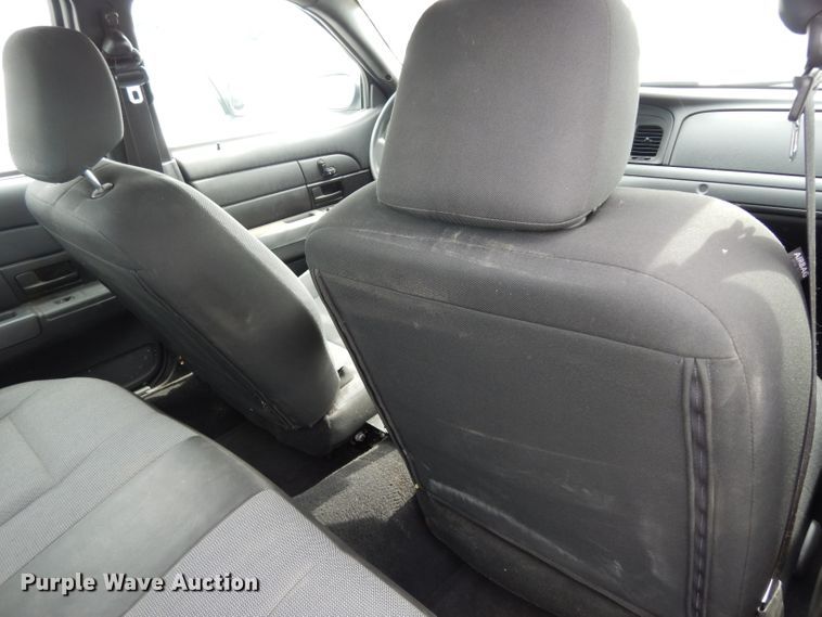 image for item DF4246 2010 Ford Crown Victoria Police Interceptor