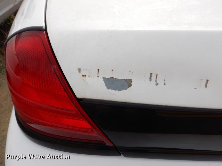 image for item DF4246 2010 Ford Crown Victoria Police Interceptor