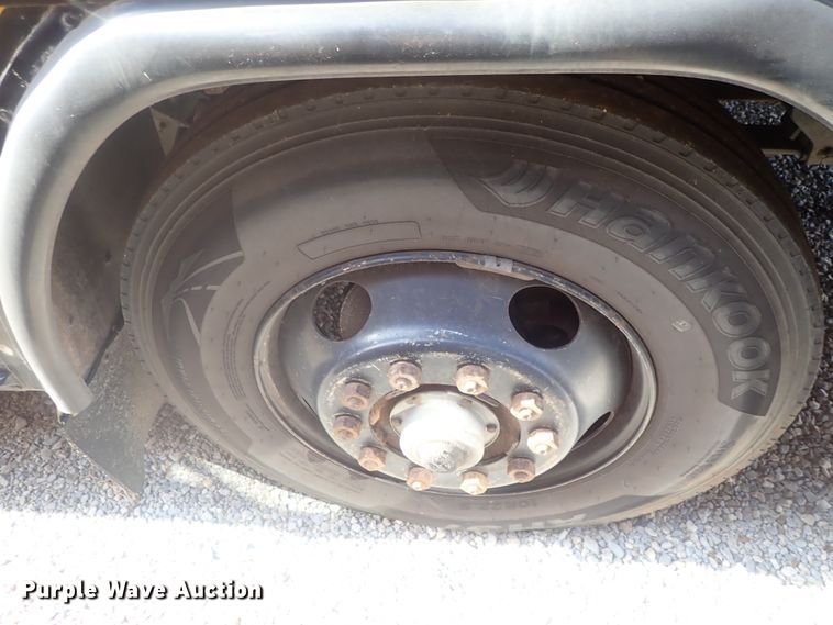 image for item DG2306 1996 Blue Bird TC2000  school bus