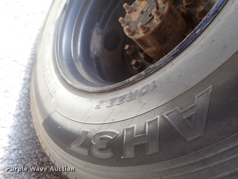 image for item DG2306 1996 Blue Bird TC2000  school bus