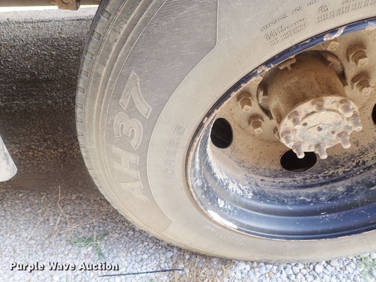 image for item DG2307 1996 Blue Bird TC2000  school bus