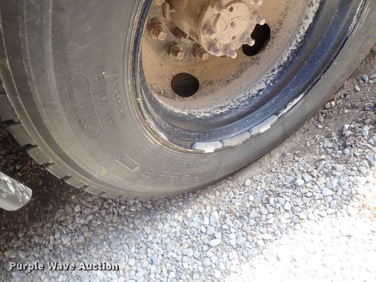 image for item DG2308 1995 Blue Bird TC2000  school bus