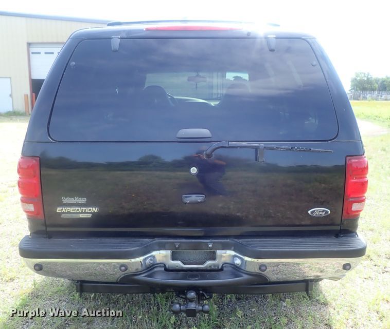 image for item DG2336 2001 Ford Expedition Eddie Bauer  SUV