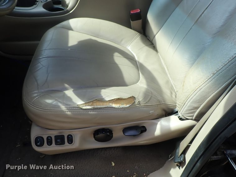 image for item DG2336 2001 Ford Expedition Eddie Bauer  SUV