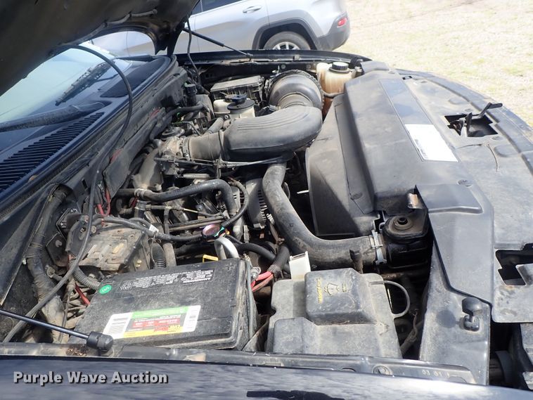 image for item DG2336 2001 Ford Expedition Eddie Bauer  SUV