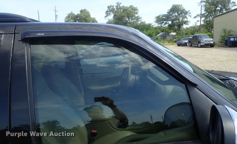 image for item DG2336 2001 Ford Expedition Eddie Bauer  SUV