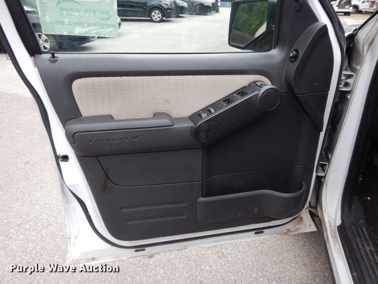 image for item DG7912 2008 Ford Explorer XLT  SUV