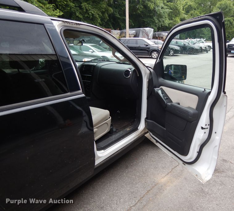 image for item DG7912 2008 Ford Explorer XLT  SUV