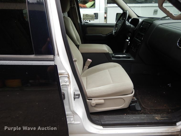 image for item DG7912 2008 Ford Explorer XLT  SUV