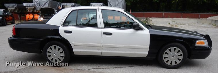 image for item DG7917 2011 Ford Crown Victoria Police Interceptor