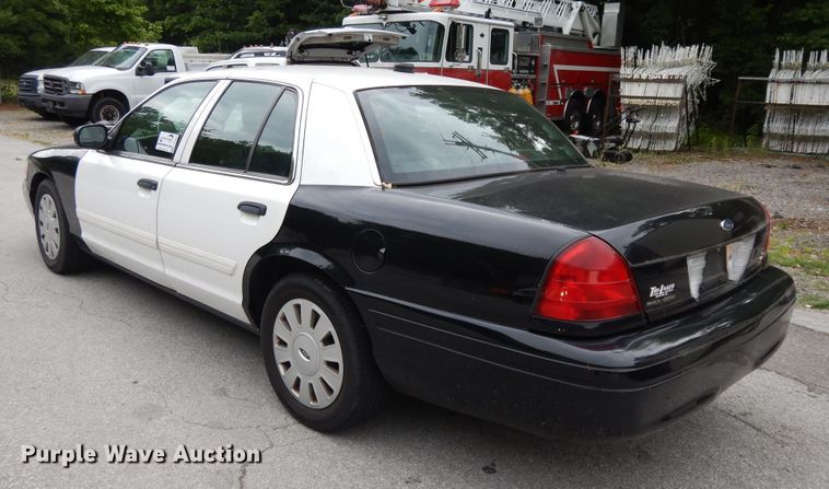 image for item DG7917 2011 Ford Crown Victoria Police Interceptor