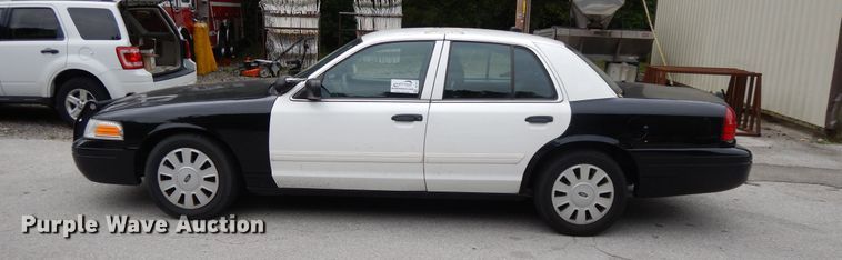 image for item DG7917 2011 Ford Crown Victoria Police Interceptor