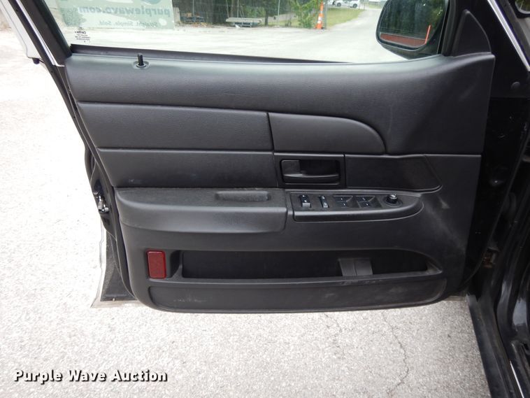 image for item DG7917 2011 Ford Crown Victoria Police Interceptor