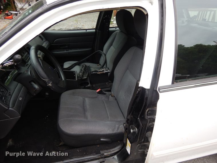 image for item DG7917 2011 Ford Crown Victoria Police Interceptor