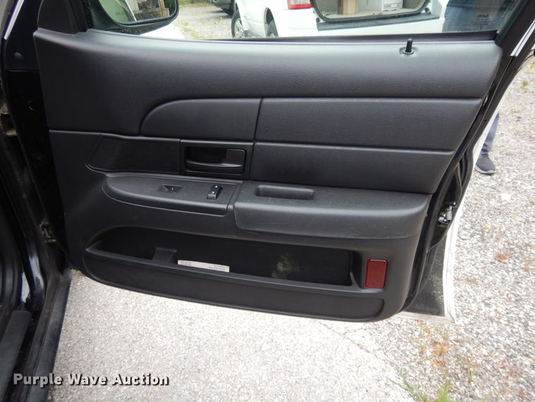 image for item DG7917 2011 Ford Crown Victoria Police Interceptor