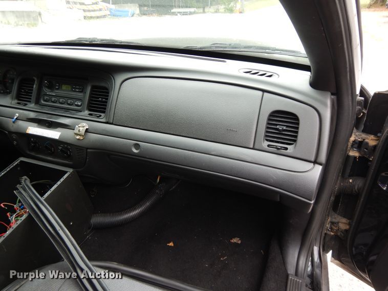 image for item DG7917 2011 Ford Crown Victoria Police Interceptor