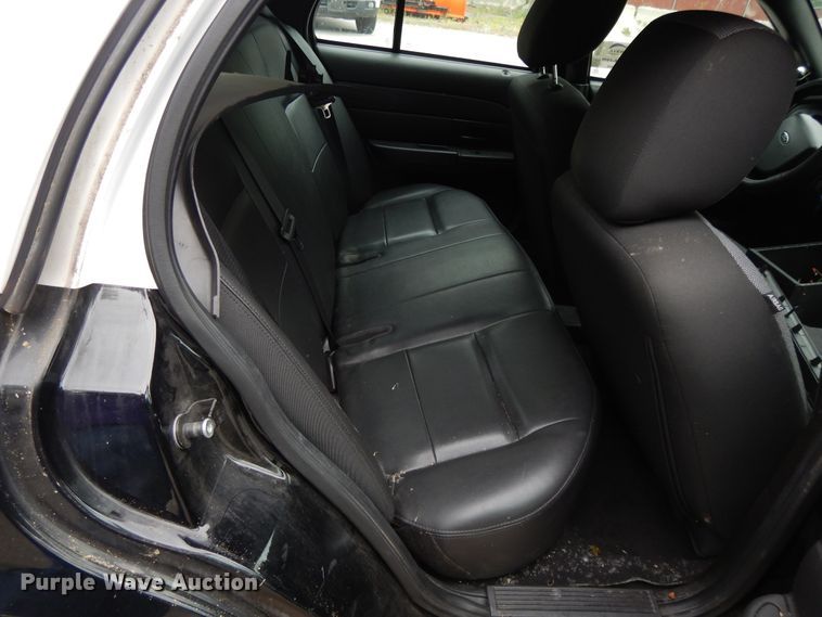 image for item DG7917 2011 Ford Crown Victoria Police Interceptor
