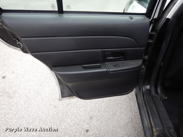 image for item DG7917 2011 Ford Crown Victoria Police Interceptor