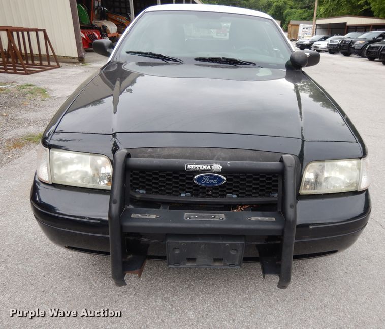 image for item DG7917 2011 Ford Crown Victoria Police Interceptor
