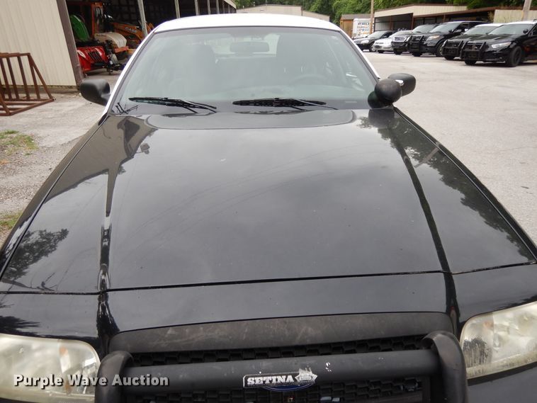 image for item DG7917 2011 Ford Crown Victoria Police Interceptor