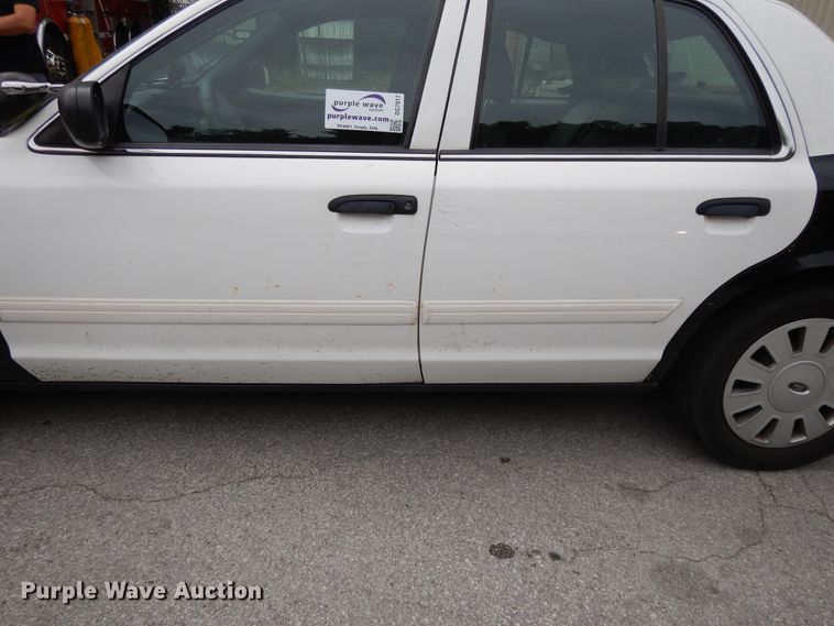 image for item DG7917 2011 Ford Crown Victoria Police Interceptor