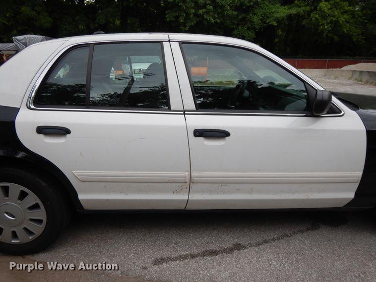 image for item DG7917 2011 Ford Crown Victoria Police Interceptor