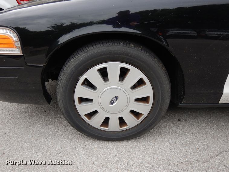 image for item DG7917 2011 Ford Crown Victoria Police Interceptor